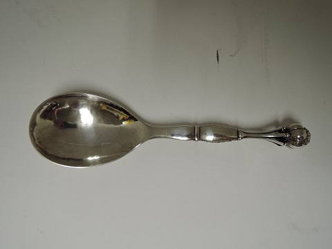 Georg Jensen
Silver (830)
Serving spoon
design 38
