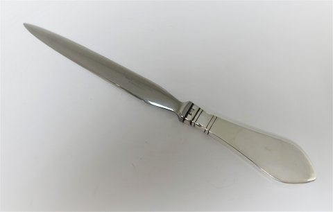 Georg Jensen. Sølvbestik. Sterling (925). Antik. Brevåbner med stålklinge. 
Længde 20 cm.