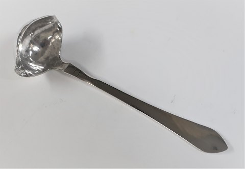 Georg Jensen. Sølvbestik (925). Antik. Flødeske. Længde 13 cm. Produceret 1930.