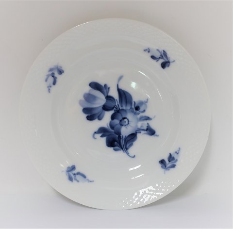 Royal Copenhagen. Blue flower. Lunch plate. Model 8095. Diameter 21 cm (2 
quality)