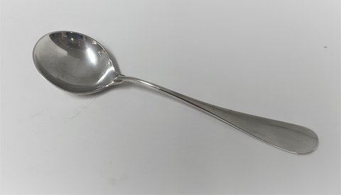 Michelsen. Ida. Sugar spoon. Design: Ole Hagen. Sterling (925). Length 14.1 cm.