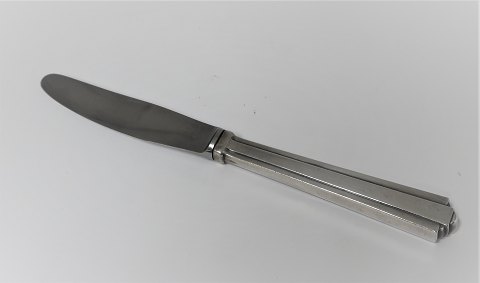 Toxværd. Sølvbestik (830). Derby 1. Frokostkniv. Længde 19 cm.
