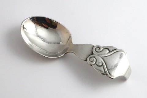 Erik Magnussen. Silver serving spoon (830). Length 13 cm. Produced 1918.