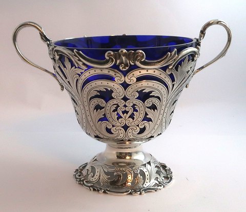 Michelsen. Silver bowl with blue glass insert (830). Height 15 cm. Produced 
1915.