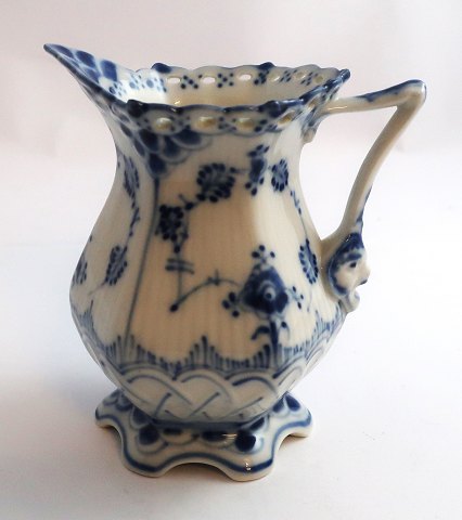 Royal Copenhagen. Blue fluted, full lace. Creamer. Model 1032. (1 quality). 
Height 10 cm.