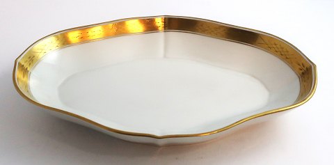 Royal Copenhagen. Porcelain no. 607. Pickle dish. Model 607/9026. Length 22 cm. 
(1 quality)