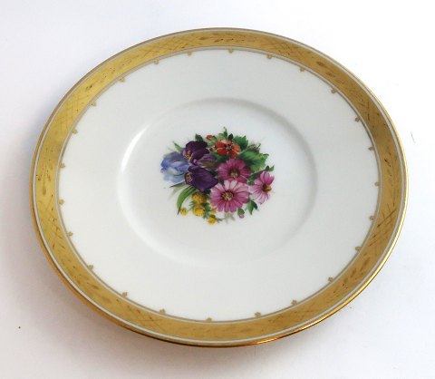 Royal Copenhagen. Decoration 1153. Cake plate with floral motif. Model 10522. 
Diameter 15.5 cm. (1 quality)