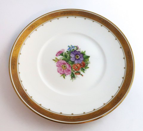 Royal Copenhagen. Decoration 1153. Cake plate with floral motif. Model 10521. 
Diameter 19.5 cm. (1 quality)