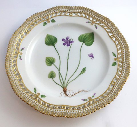 Royal Copenhagen. Flora Danica plate. Diameter 25 cm. (3553). (1 quality). Viola 
uliginosa Schrad