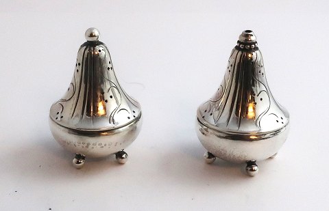 Georg Jensen. Sterling (925). Salt & pepper. Design Harald Nielsen. Model 433