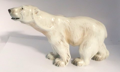 Dahl Jensen. Porcelænsfigur. Stående isbjørn. Model 1156. Længde 36 cm. Højde 19 
cm. (1 sortering)
