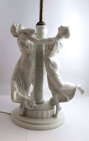 Rosenthal. Porcelain lamp with dancing girls. Porcelain height 32.5 cm, and the 
lamp is 60 cm total.