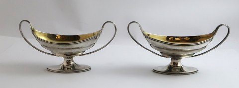 England. Henry Chawner, London (H C). Sterling salt cellar / spice cellar. 
Gilded inside. Height 7 cm. Width 14 cm. Produced 1787