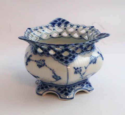 Royal Copenhagen. Blue fluted, full lace. Sugar Bowl. Model 1113. (1 quality). Height 8,5 cm.
