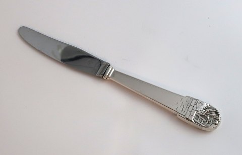 H. C. Andersen fairytale children knife. Silver cutlery. Shepherdess and the Chimney Sweep. Silver (830). Length 16.3 cm.