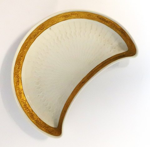Royal Copenhagen. Fan with gold. Pickle dish. Model 11551.  (1 quality).