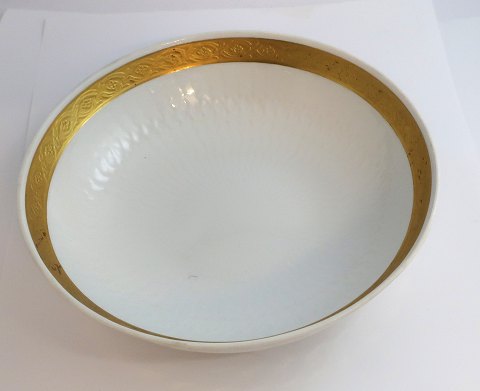 Royal Copenhagen. Fan with gold. Round bowl. Model 11526. Diameter 22.5 cm. Height 6 cm. (1 quality)