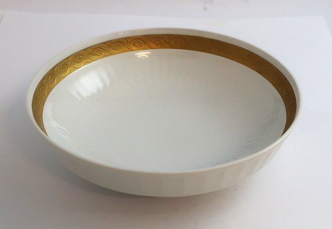 Royal Copenhagen. Fan with gold. Round bowl. Model 11525. Diameter 17.5 cm. Height 4.7 cm. (1 quality)