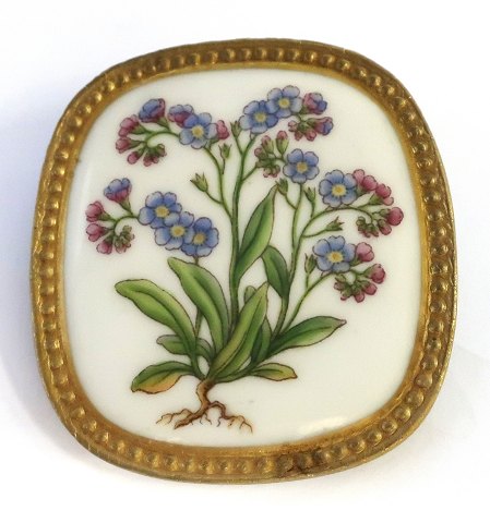 Royal Copenhagen. Flora Danica motif. Brooch / pendant with silver back (925). Height 4.8 cm. Width 4.5 cm.