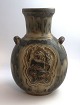 Königliches Kopenhagen. Steingut. Vase. Modell 2938. Bode Willumsen. Höhe 21 cm. 
(1 Wahl)