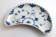 Royal Copenhagen. Blue fluted, full lace. Pickle dish. Model 352 (1173). Length 
21 cm. (1 quality).