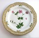 Royal Copenhagen. Flora Danica plate. Diameter 25 cm. (3553). (1 quality). 
Geranium palustre L