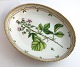 Royal Copenhagen. Flora Danica. Oval bowl. Model # 3506. Length 24 cm. (1 
quality). Rubus vestitus