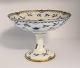 Bing & Gröndahl. Butterfly with gold. Cake bowl on foot. Height 14.5 cm. 
Diameter 20.5 cm. (1 quality)