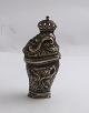 Martin Hinrich Petersen, Haderslev (1784-1824). Silver vinaigrette. Height 9 cm.